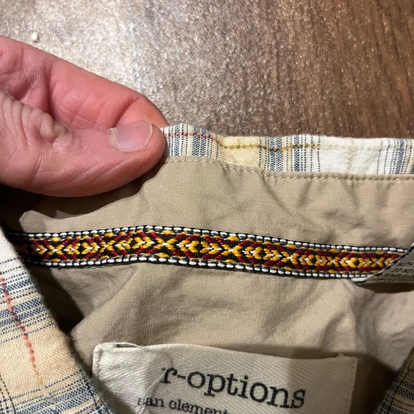 R-options Yellow and Green Plaid Short Sleeve Button Up Large Shirt - Picture 6 of 8